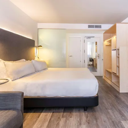 Hotel Innside By Melia Center 4*